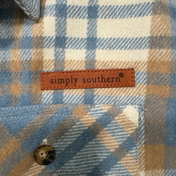Simply southern men’s flannel. Button up shirt. Size medium. - Picture 3 of 8